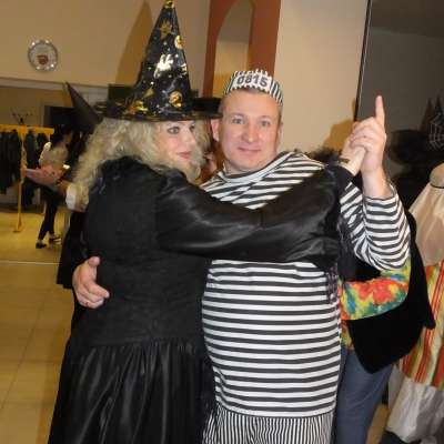 Myśliwi ze Słońska na ratunek Mikołajowi: Charytatywny Bal Przebierańców
