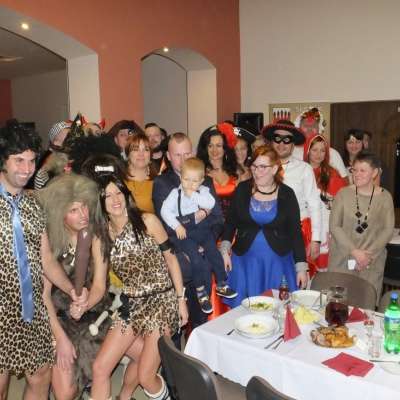 Myśliwi ze Słońska na ratunek Mikołajowi: Charytatywny Bal Przebierańców