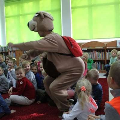 Spektakl „Miś Jogi o ekologii” w bibliotece słubickiej
