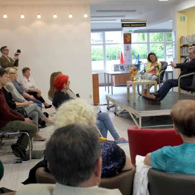 Grzegorz Miecugow odwiedził słubicką bibliotekę