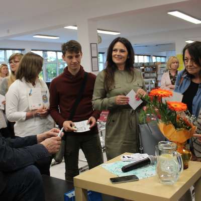 Grzegorz Miecugow odwiedził słubicką bibliotekę